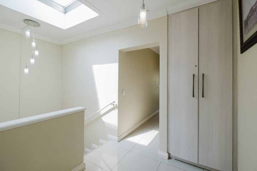 3 Bedroom Property for Sale in Glenvista Gauteng