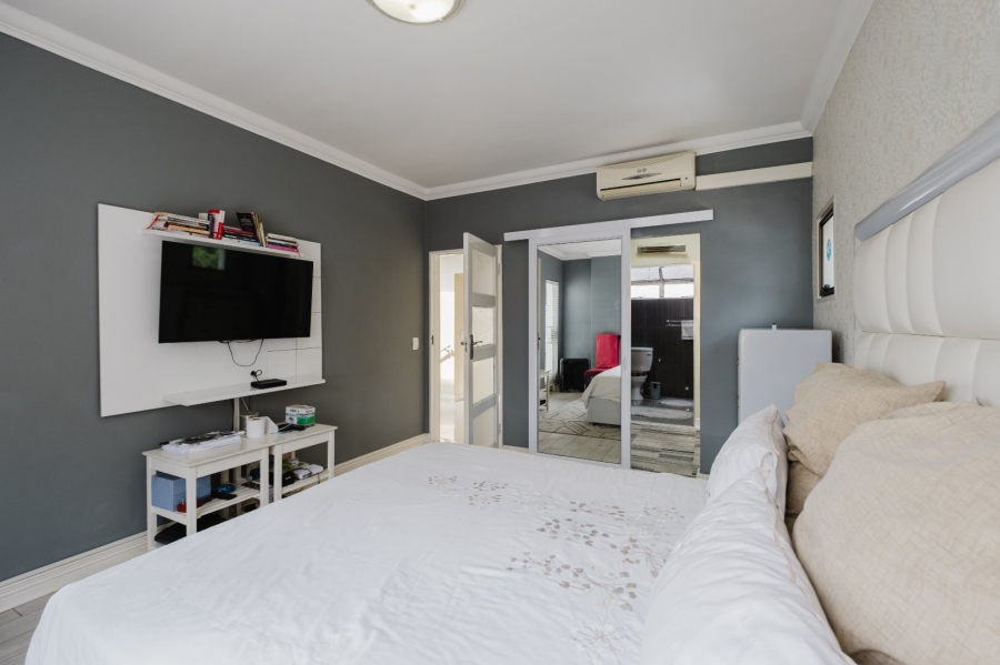 3 Bedroom Property for Sale in Glenvista Gauteng