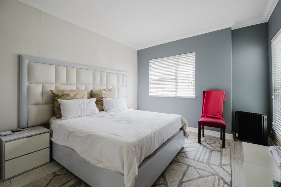 3 Bedroom Property for Sale in Glenvista Gauteng