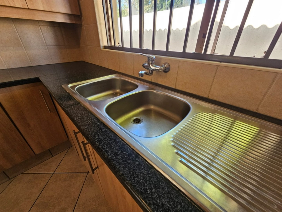 3 Bedroom Property for Sale in Wierda Park Gauteng