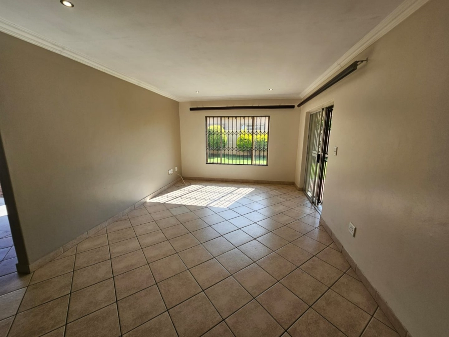3 Bedroom Property for Sale in Wierda Park Gauteng