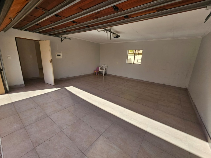 3 Bedroom Property for Sale in Wierda Park Gauteng