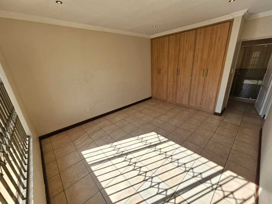 3 Bedroom Property for Sale in Wierda Park Gauteng