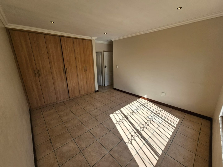 3 Bedroom Property for Sale in Wierda Park Gauteng