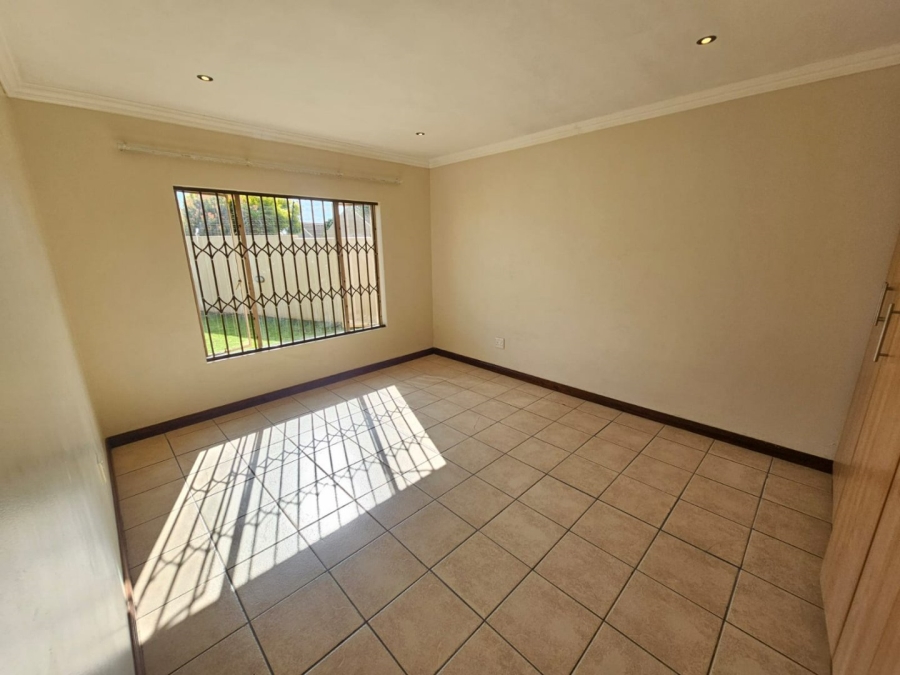 3 Bedroom Property for Sale in Wierda Park Gauteng