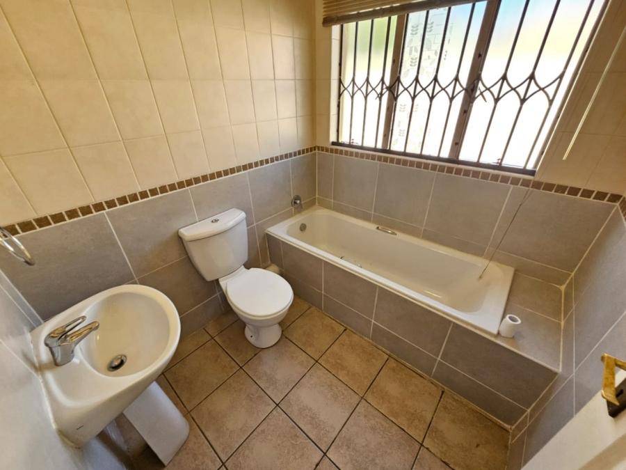 3 Bedroom Property for Sale in Wierda Park Gauteng