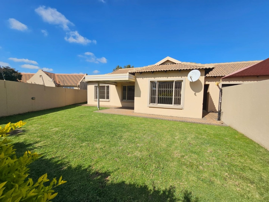 3 Bedroom Property for Sale in Wierda Park Gauteng