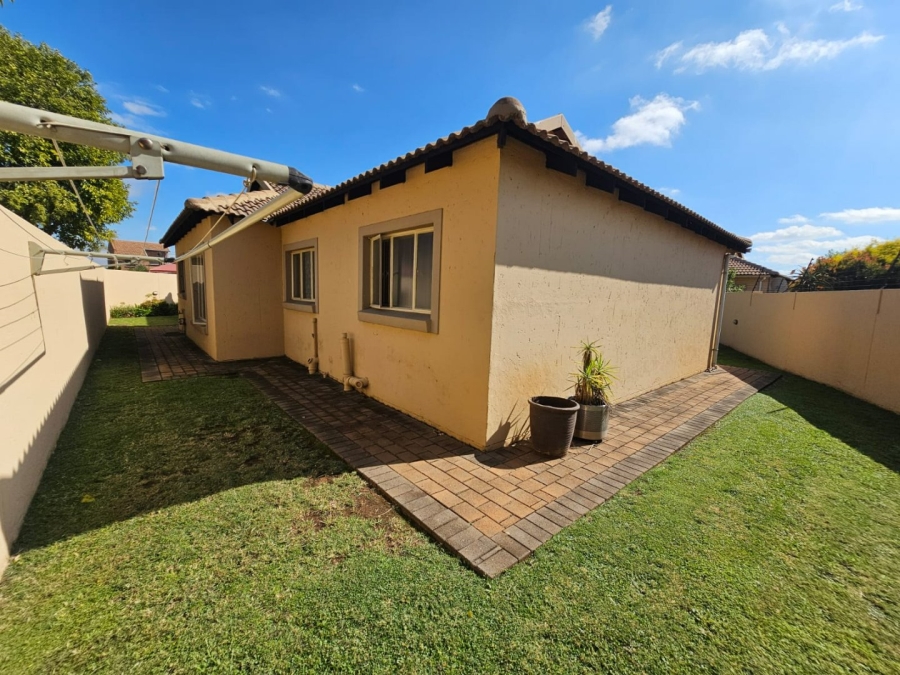 3 Bedroom Property for Sale in Wierda Park Gauteng