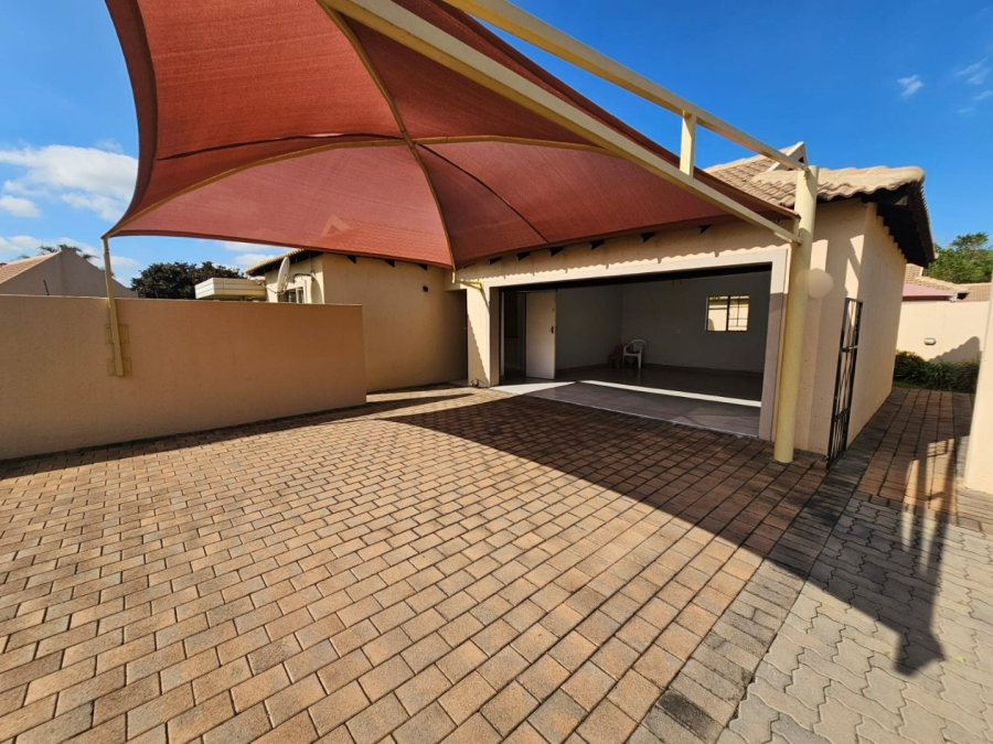 3 Bedroom Property for Sale in Wierda Park Gauteng