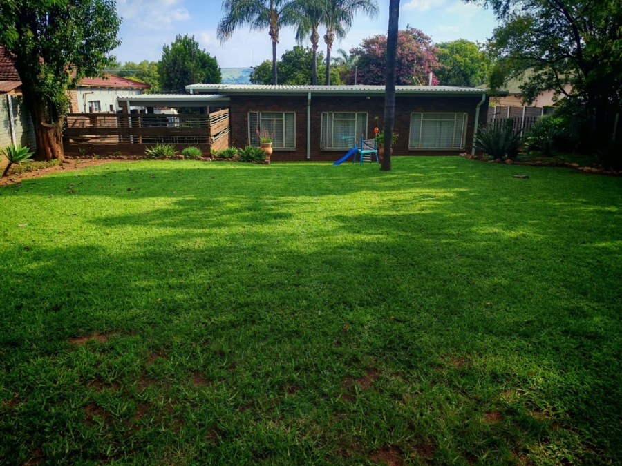 4 Bedroom Property for Sale in Mountain View Gauteng