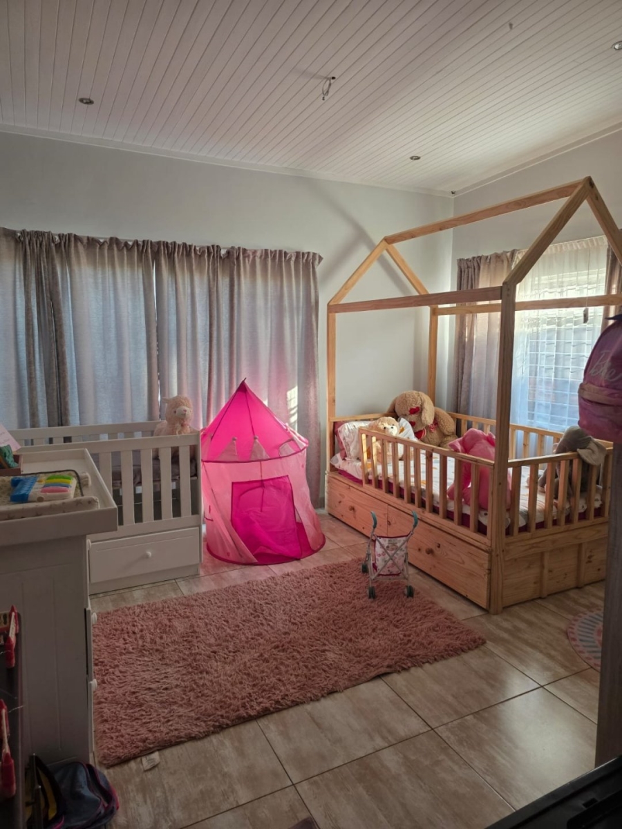 4 Bedroom Property for Sale in Mountain View Gauteng