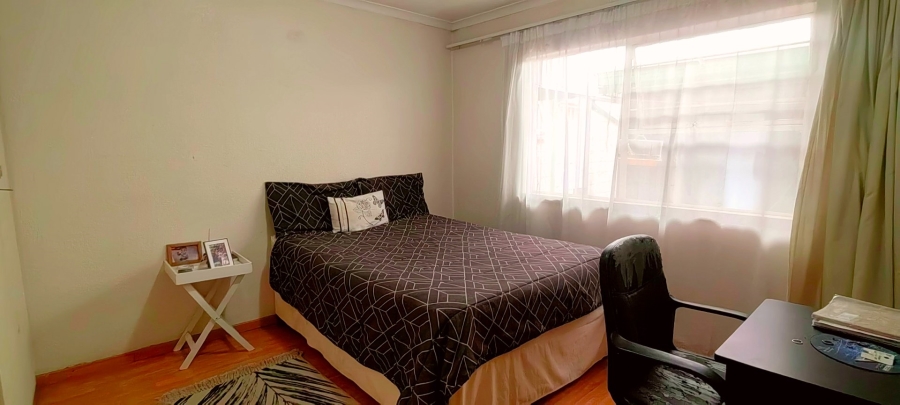  Bedroom Property for Sale in Lindhaven Gauteng