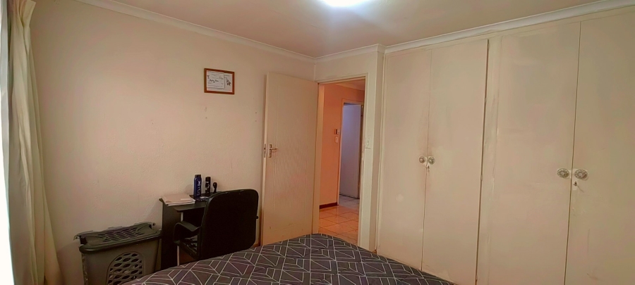  Bedroom Property for Sale in Lindhaven Gauteng