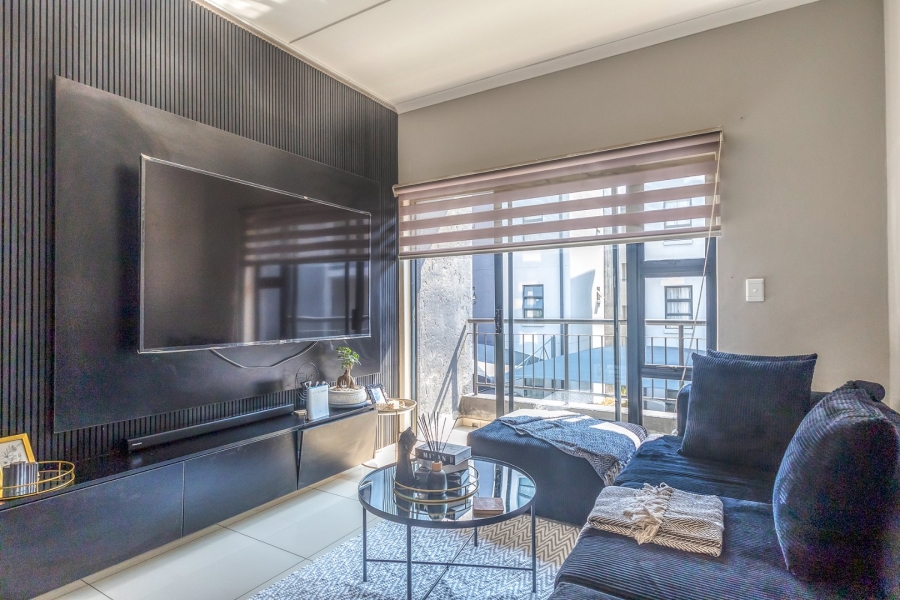 2 Bedroom Property for Sale in Grand Central Gauteng