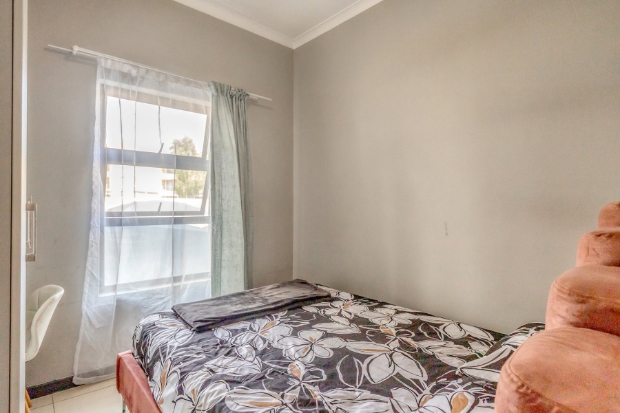 2 Bedroom Property for Sale in Grand Central Gauteng