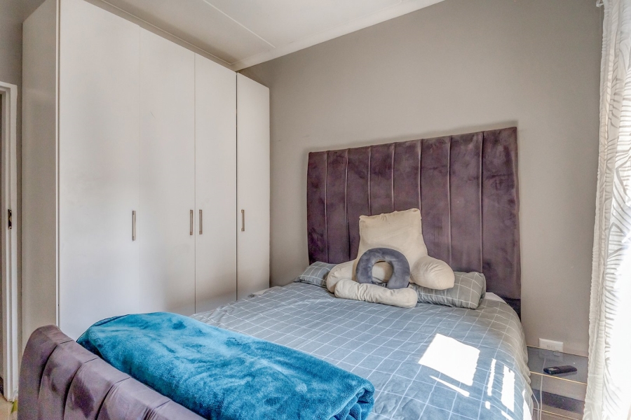 2 Bedroom Property for Sale in Grand Central Gauteng