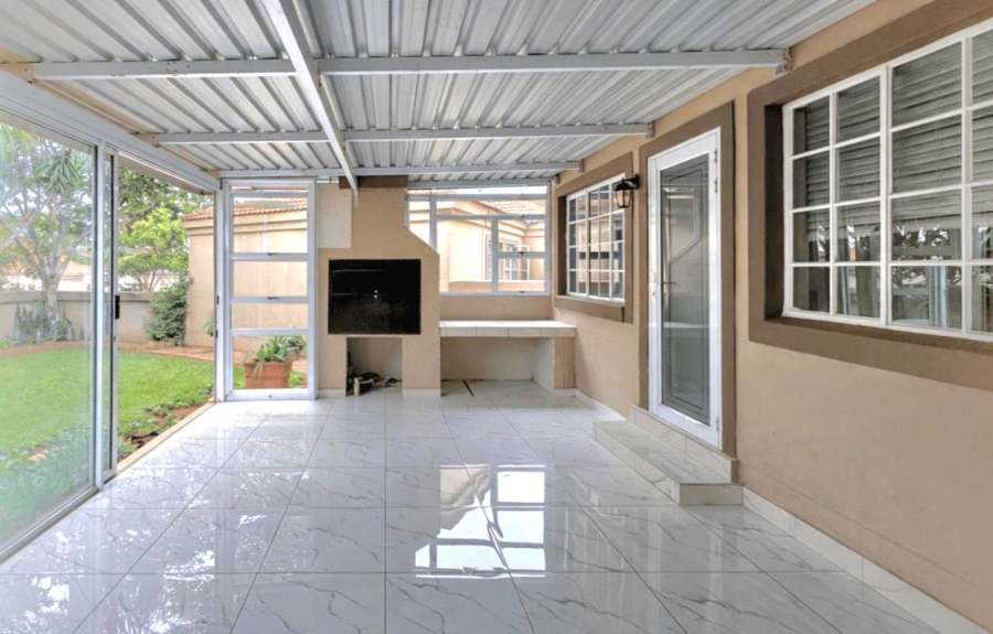 3 Bedroom Property for Sale in Equestria Gauteng