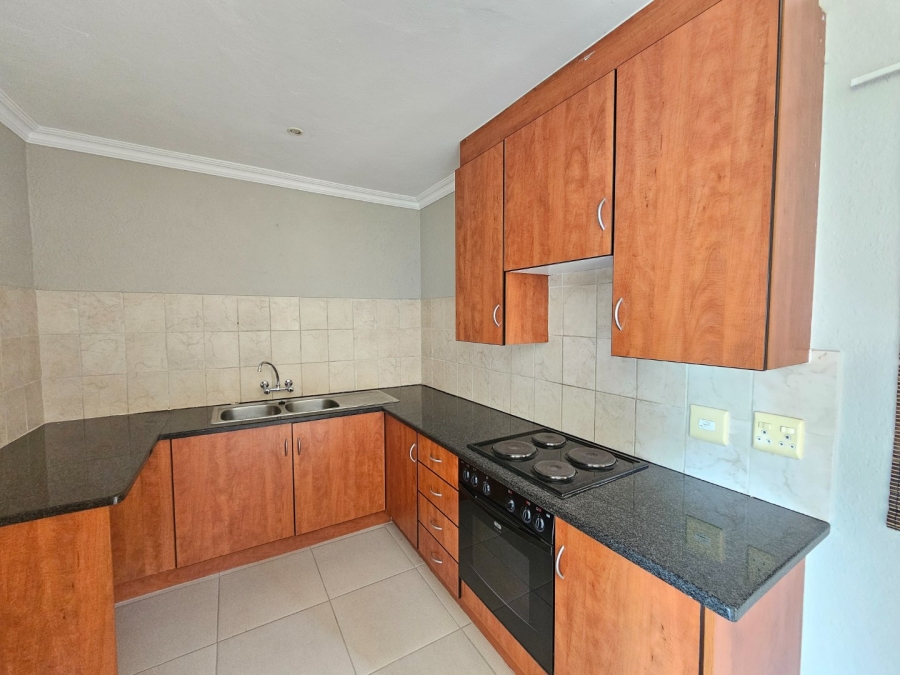 1 Bedroom Property for Sale in La Montagne Gauteng
