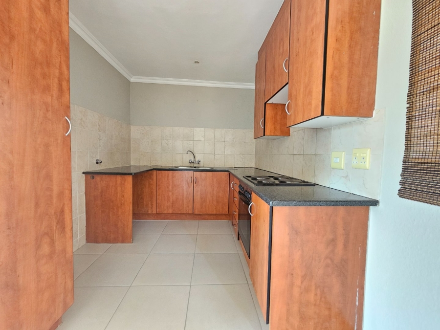 1 Bedroom Property for Sale in La Montagne Gauteng