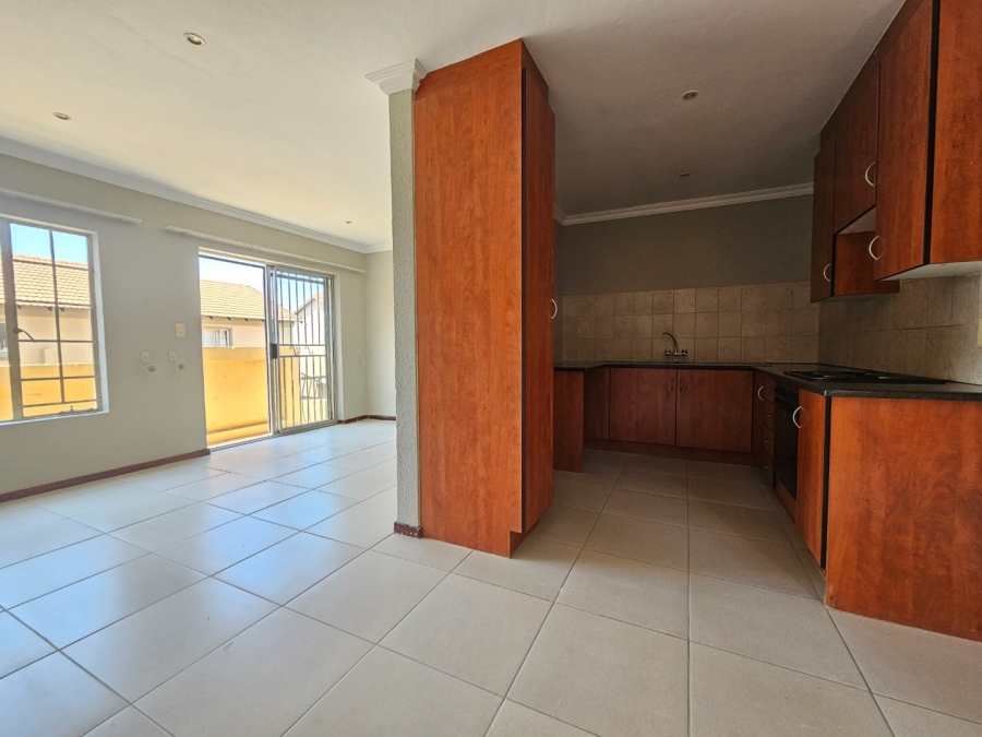 1 Bedroom Property for Sale in La Montagne Gauteng