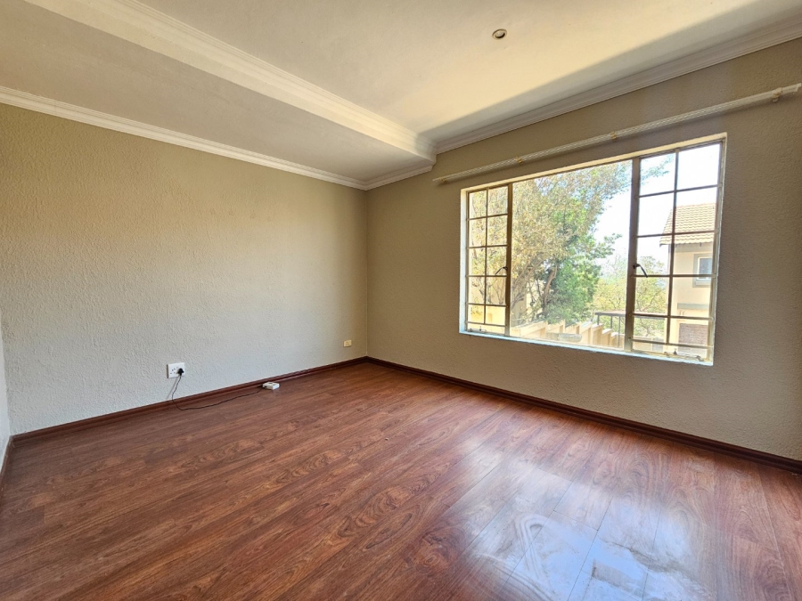 1 Bedroom Property for Sale in La Montagne Gauteng