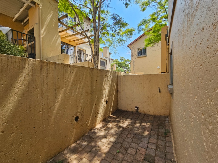 1 Bedroom Property for Sale in La Montagne Gauteng
