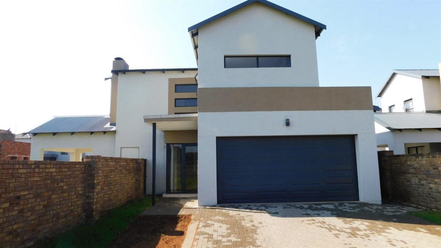 3 Bedroom Property for Sale in Zambezi Manor Lifestyle Estate Gauteng