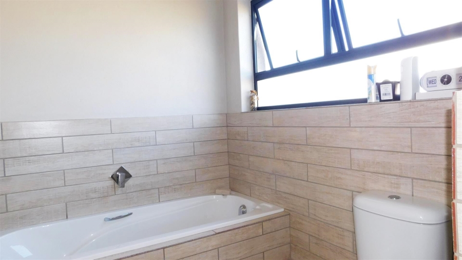 3 Bedroom Property for Sale in Zambezi Manor Lifestyle Estate Gauteng