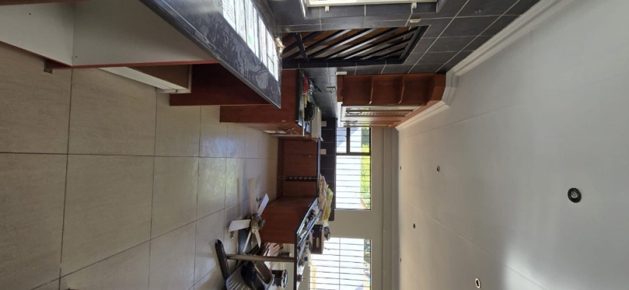 4 Bedroom Property for Sale in Garsfontein Gauteng