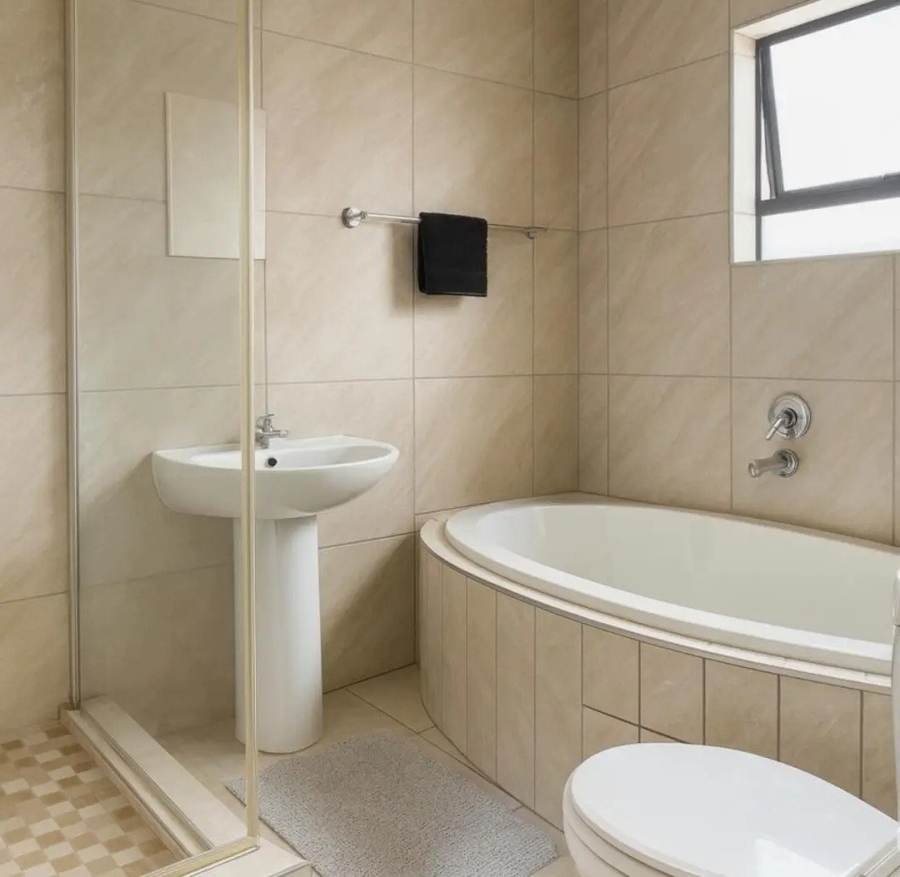 3 Bedroom Property for Sale in Magaliesberg Country Estate Gauteng