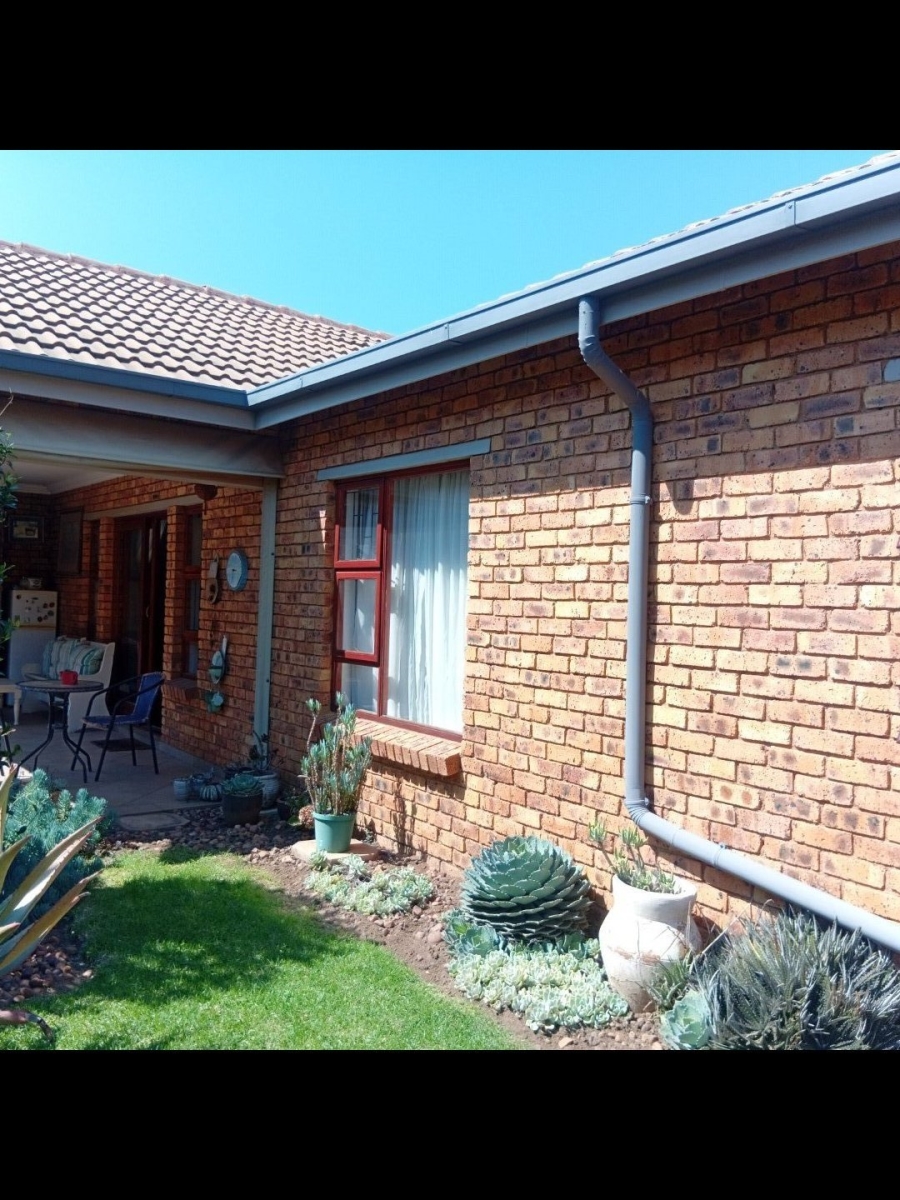 3 Bedroom Property for Sale in Bartlett Gauteng