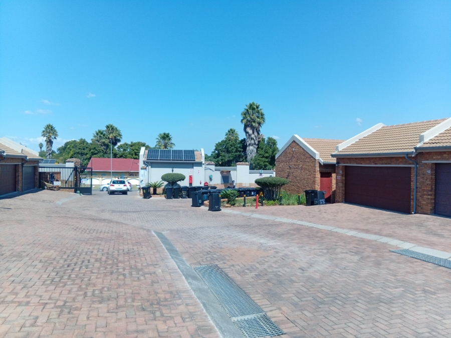 3 Bedroom Property for Sale in Bartlett Gauteng