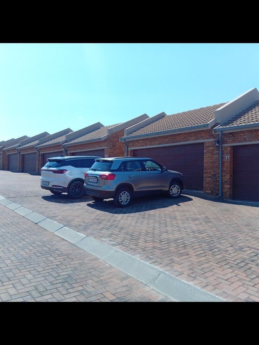 3 Bedroom Property for Sale in Bartlett Gauteng