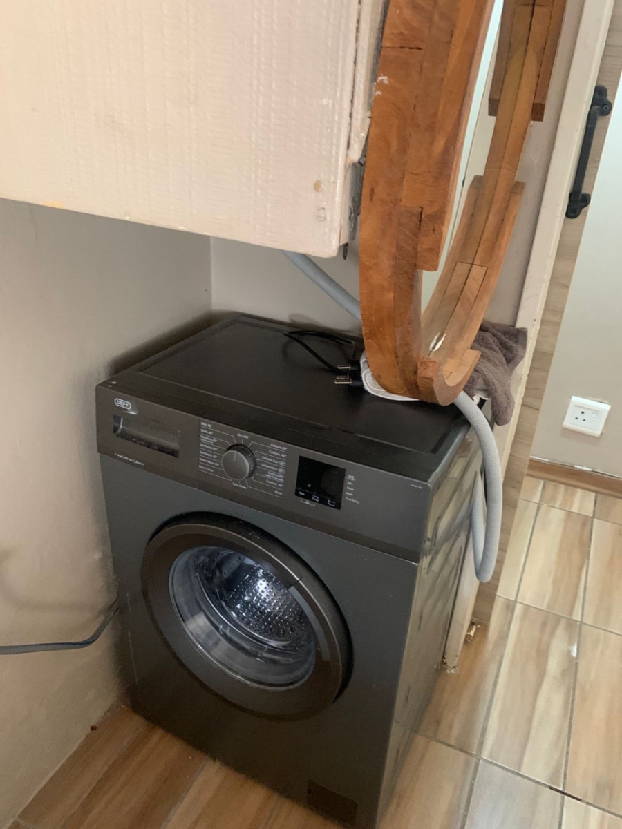 To Let 1 Bedroom Property for Rent in Pretoria Central Gauteng