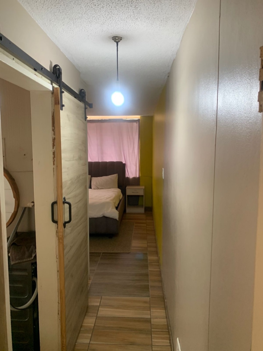 To Let 1 Bedroom Property for Rent in Pretoria Central Gauteng