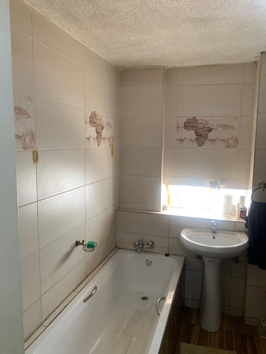 To Let 1 Bedroom Property for Rent in Pretoria Central Gauteng