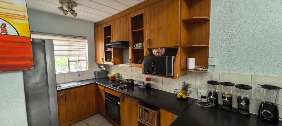 2 Bedroom Property for Sale in Vorna Valley Gauteng