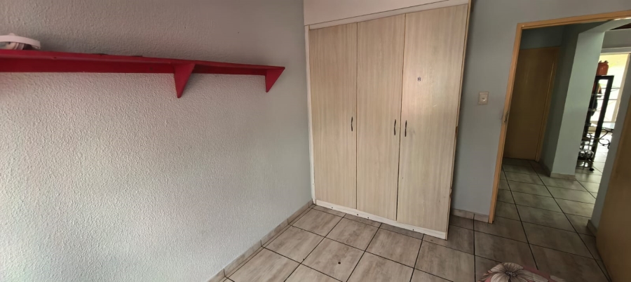 2 Bedroom Property for Sale in Vorna Valley Gauteng