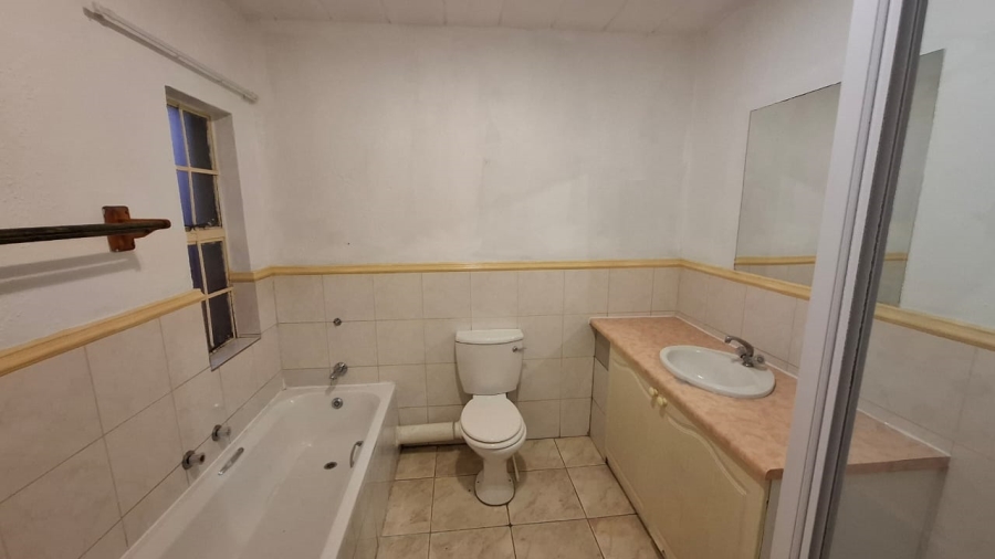 2 Bedroom Property for Sale in Vorna Valley Gauteng