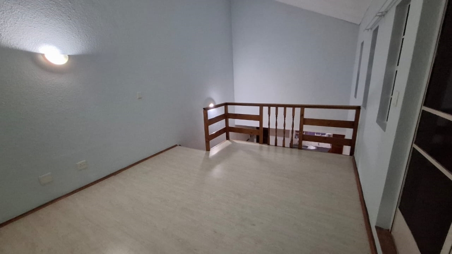 2 Bedroom Property for Sale in Vorna Valley Gauteng