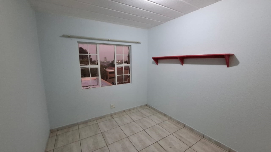 2 Bedroom Property for Sale in Vorna Valley Gauteng