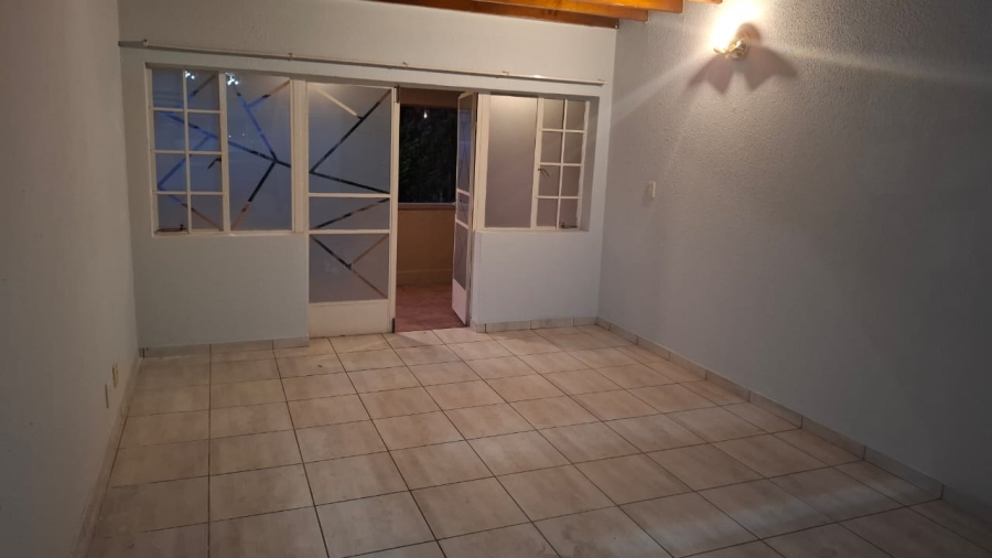 2 Bedroom Property for Sale in Vorna Valley Gauteng