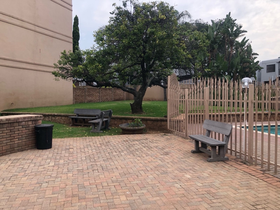 2 Bedroom Property for Sale in Vorna Valley Gauteng