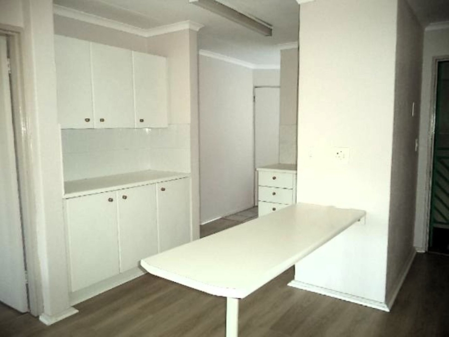 To Let 1 Bedroom Property for Rent in Monument Park Gauteng