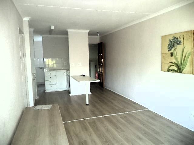 To Let 1 Bedroom Property for Rent in Monument Park Gauteng