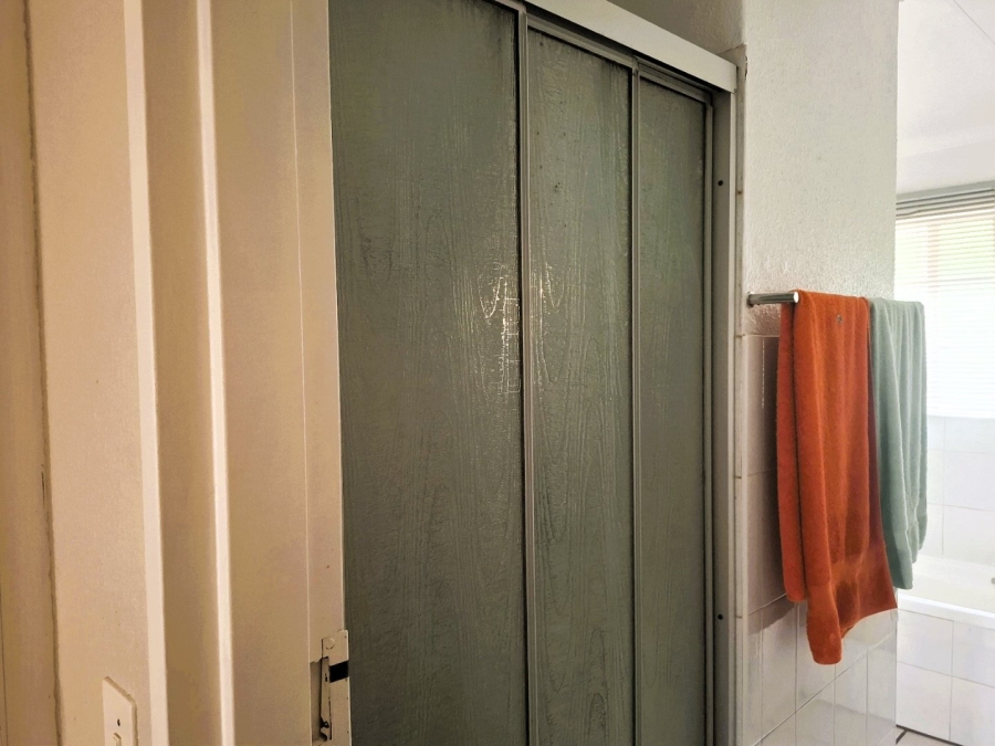 To Let 1 Bedroom Property for Rent in Monument Park Gauteng