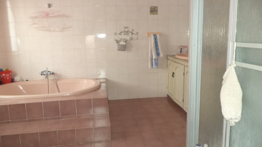 8 Bedroom Property for Sale in Bruma Gauteng