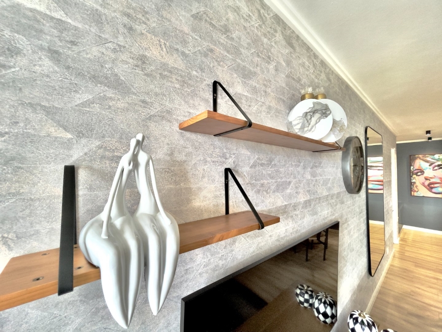 2 Bedroom Property for Sale in Waterfall Gauteng