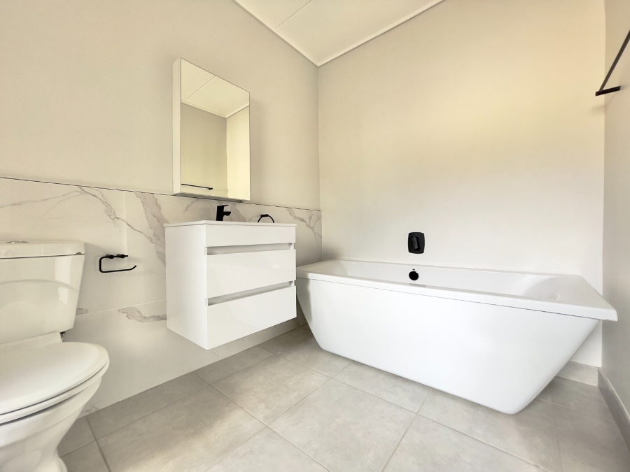 To Let 3 Bedroom Property for Rent in Waterfall Gauteng