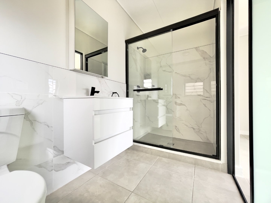 To Let 3 Bedroom Property for Rent in Waterfall Gauteng